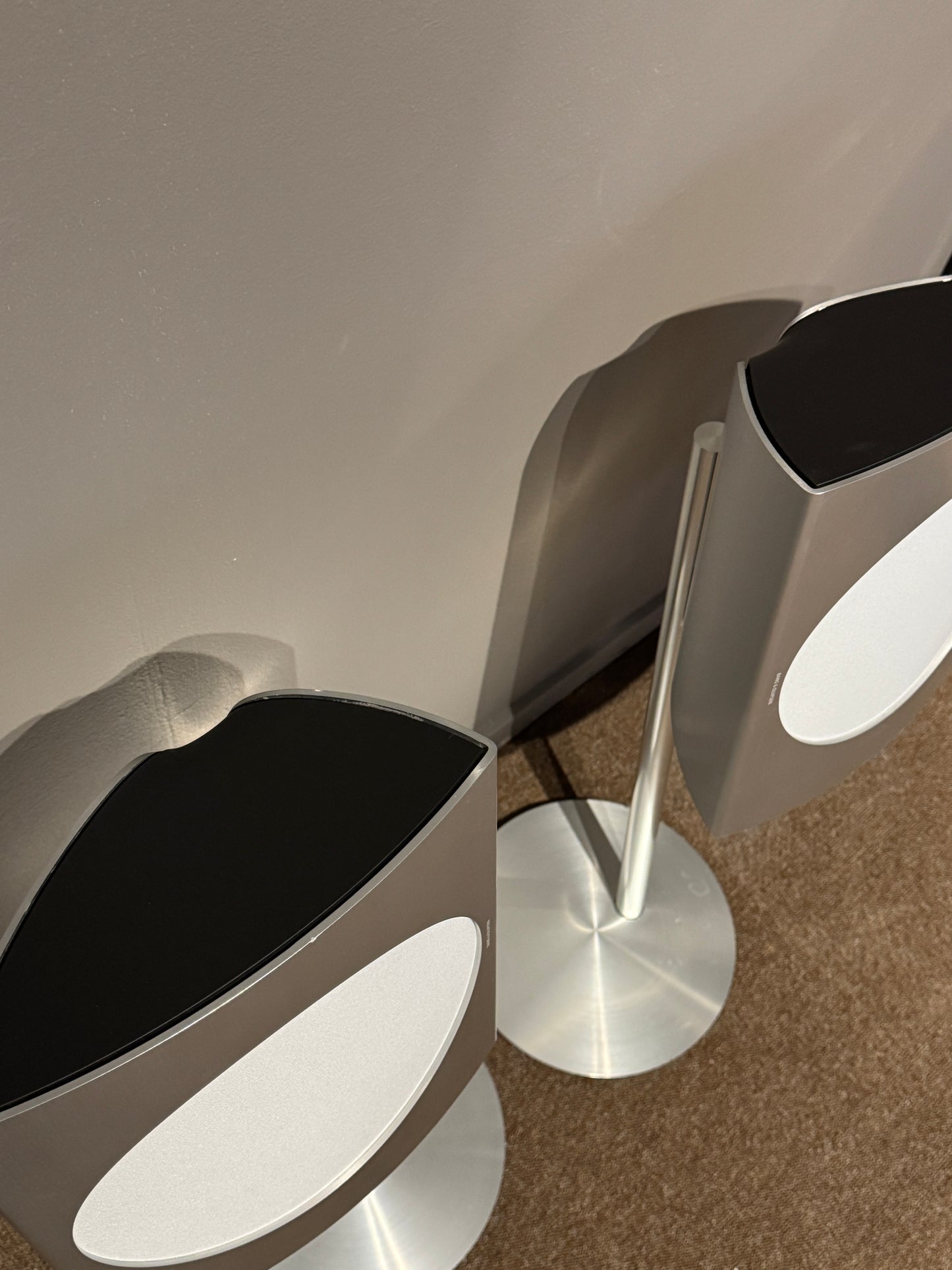 Beolab 17 inkl. golvstativ