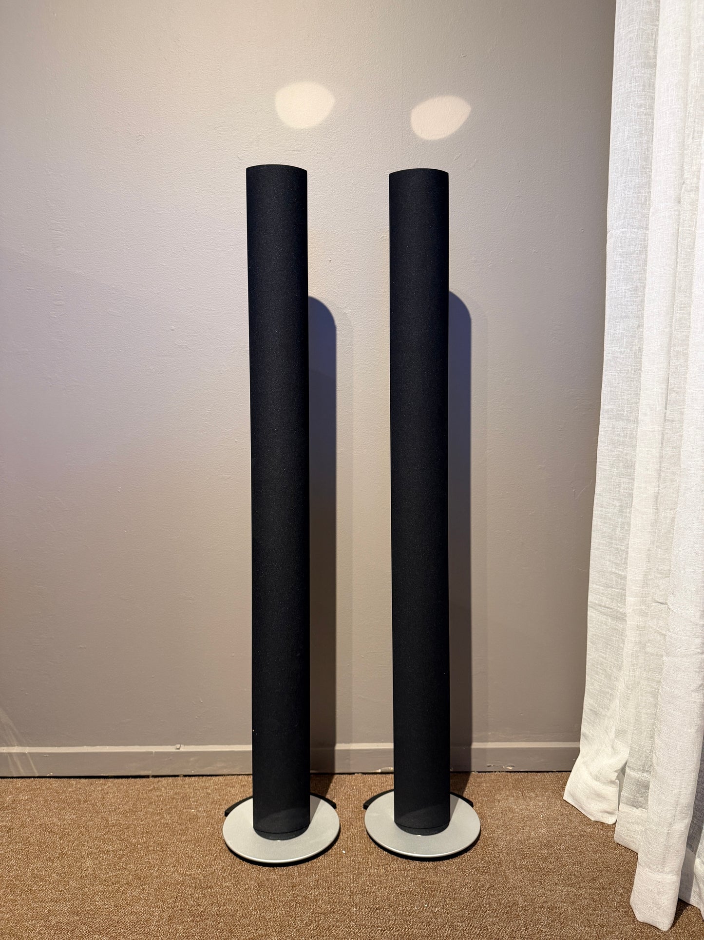 Beolab 6000 black – Golvstativ