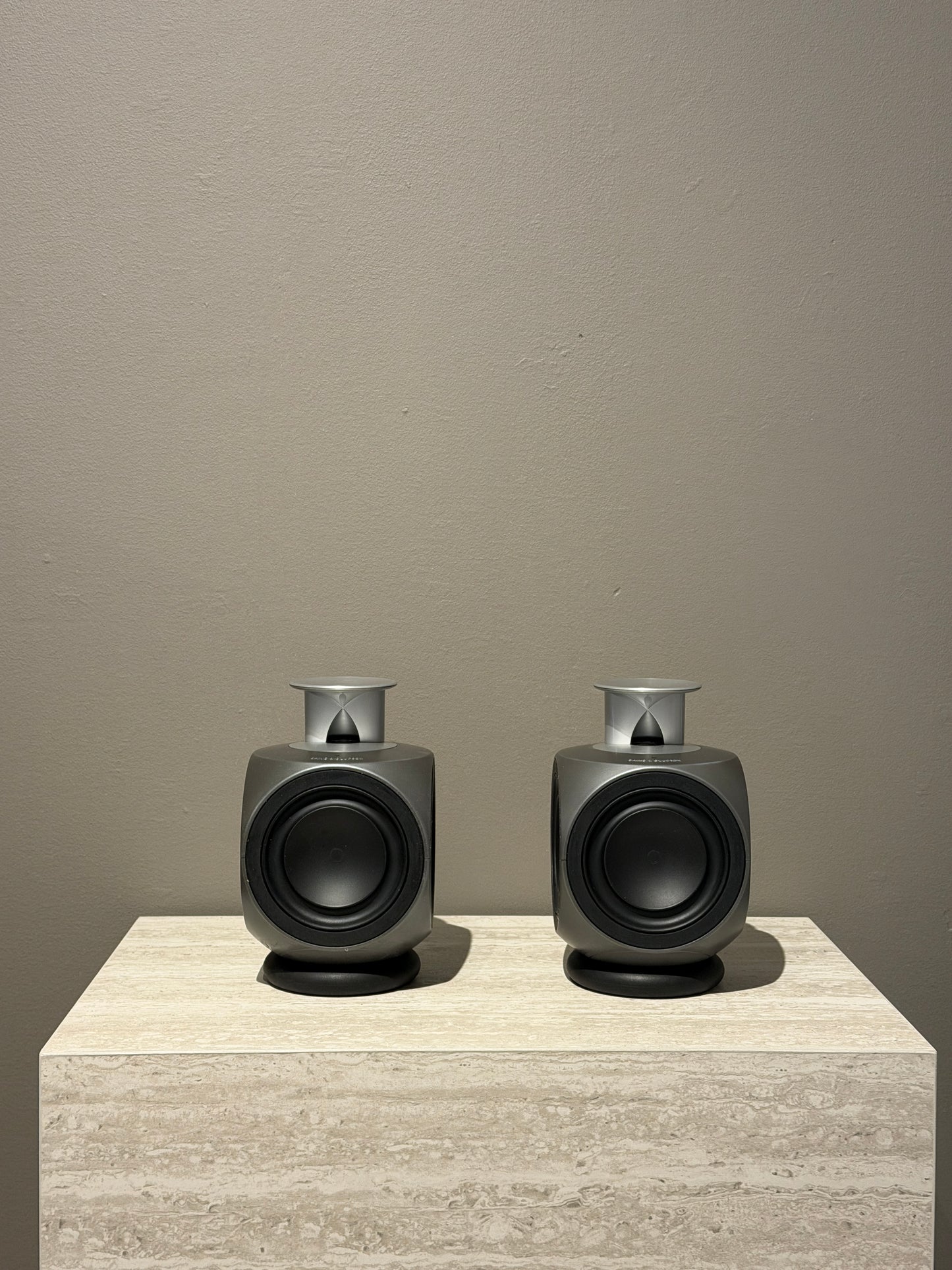 Beolab 3 inkl. bordsstativ