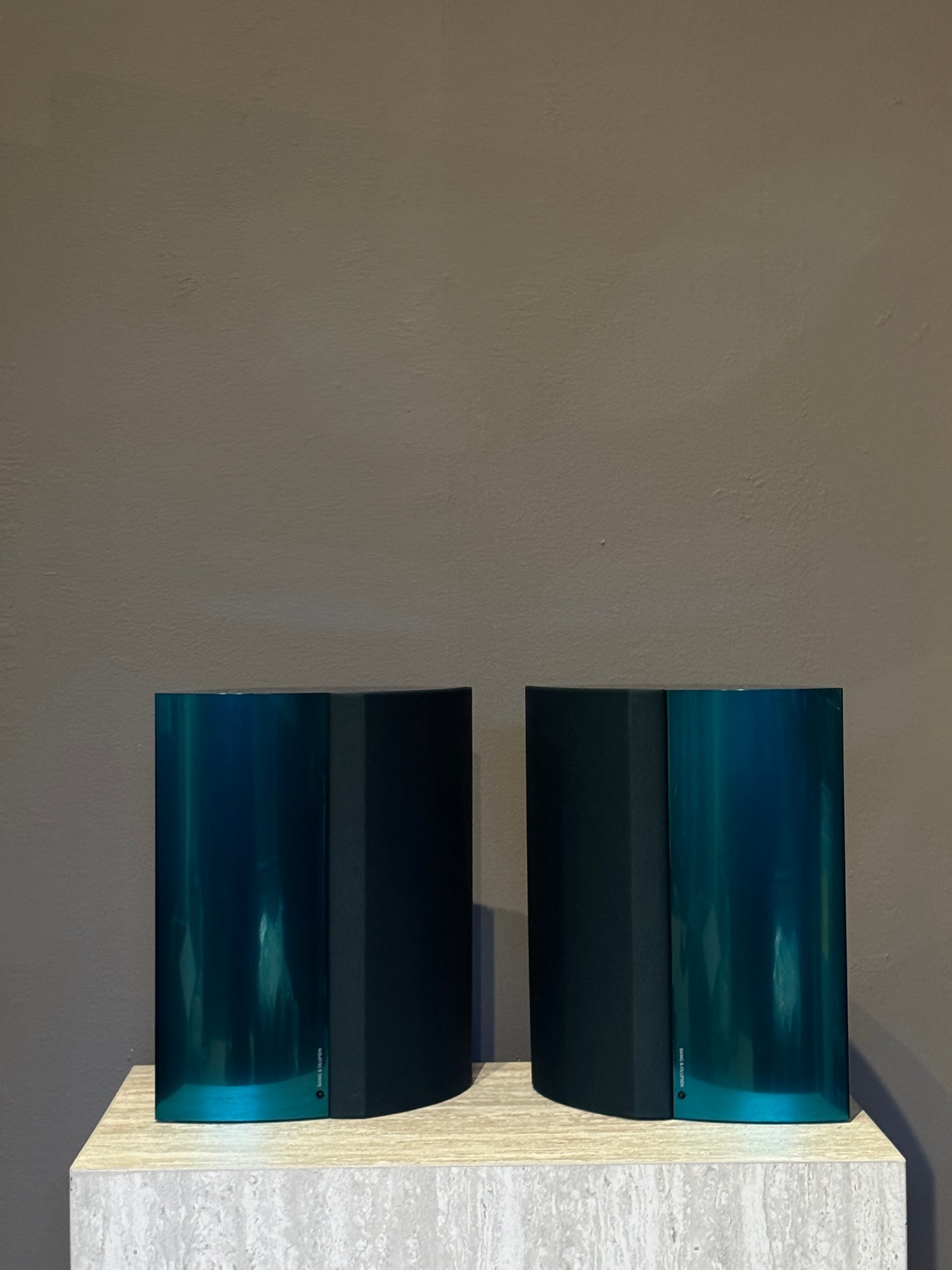 Beolab 4000 Dark green