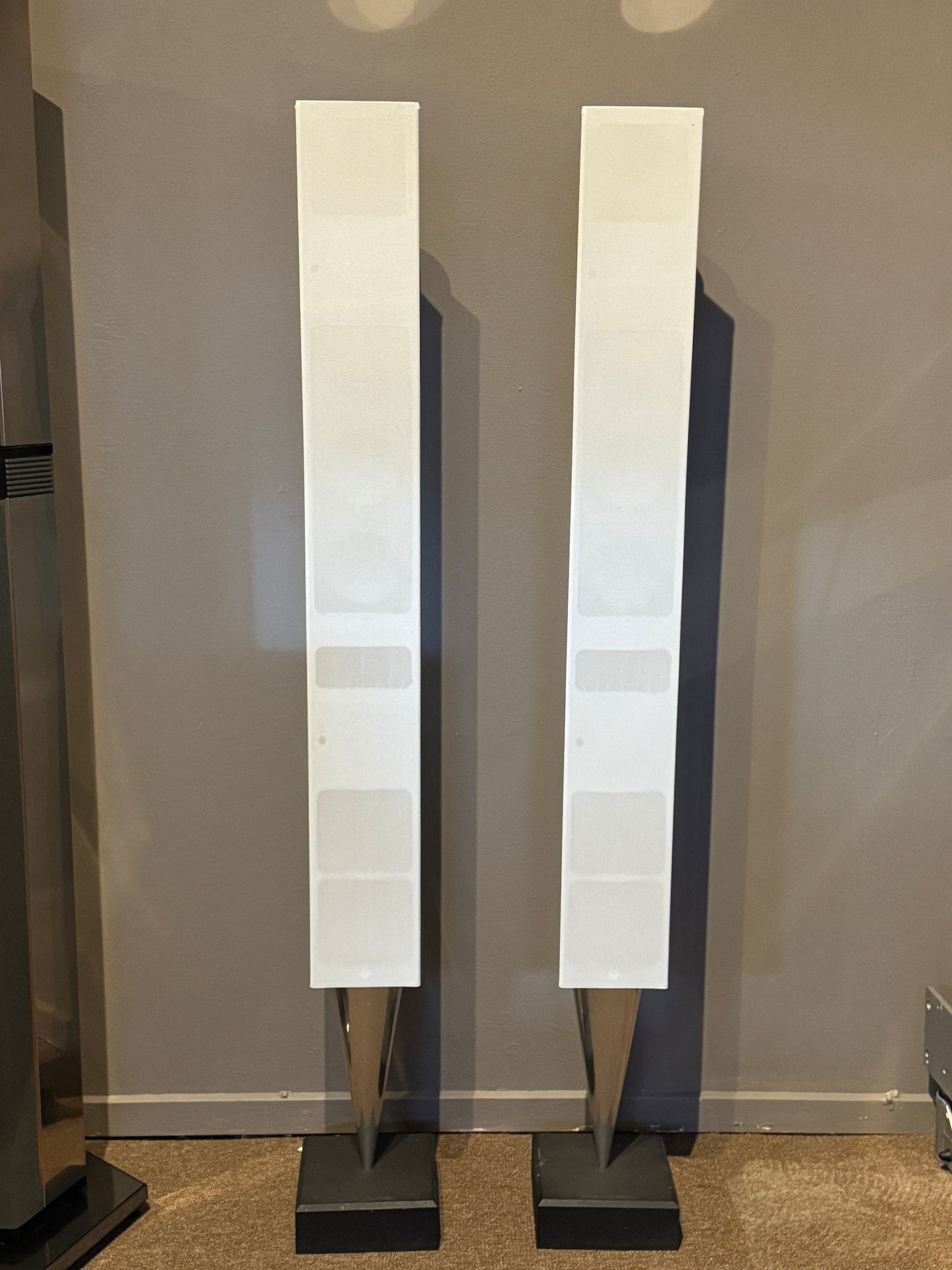 Beolab 8000 MKII white