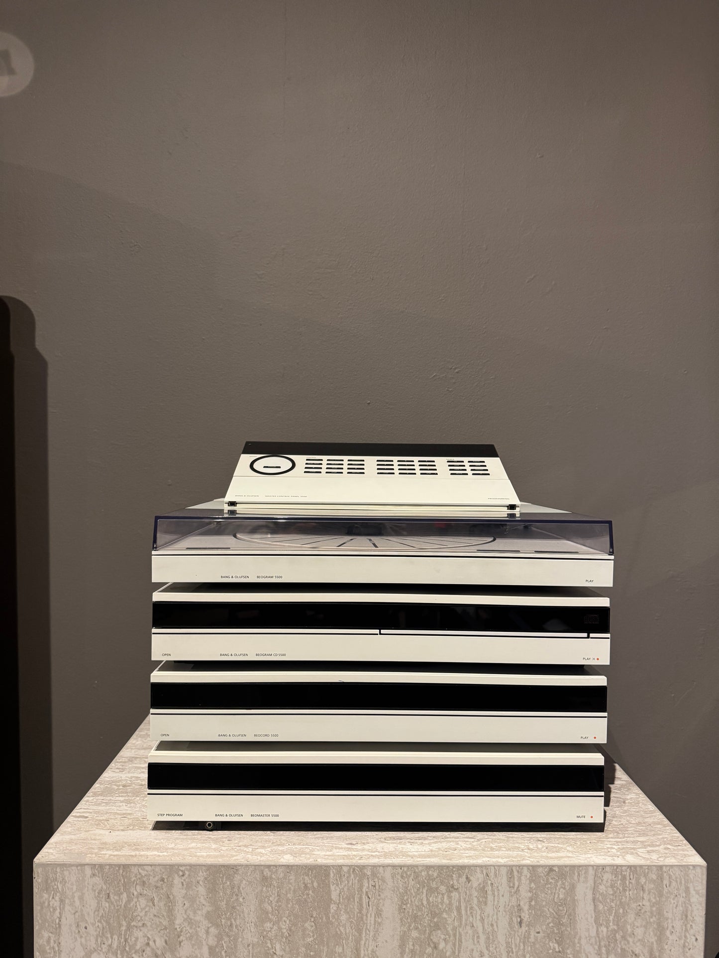 Beosystem 5500 White Edition