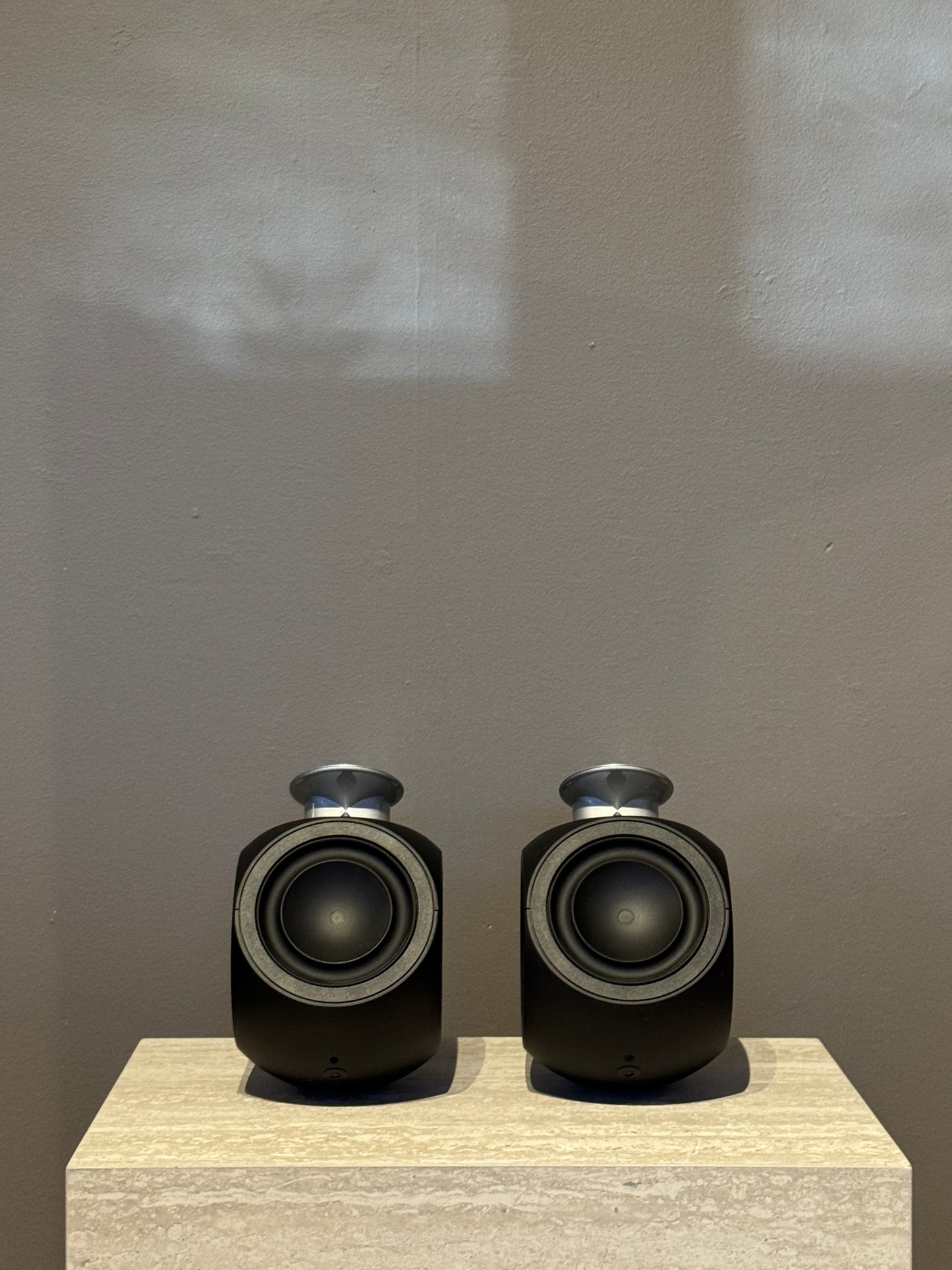 Beolab 3 inkl. väggfäste