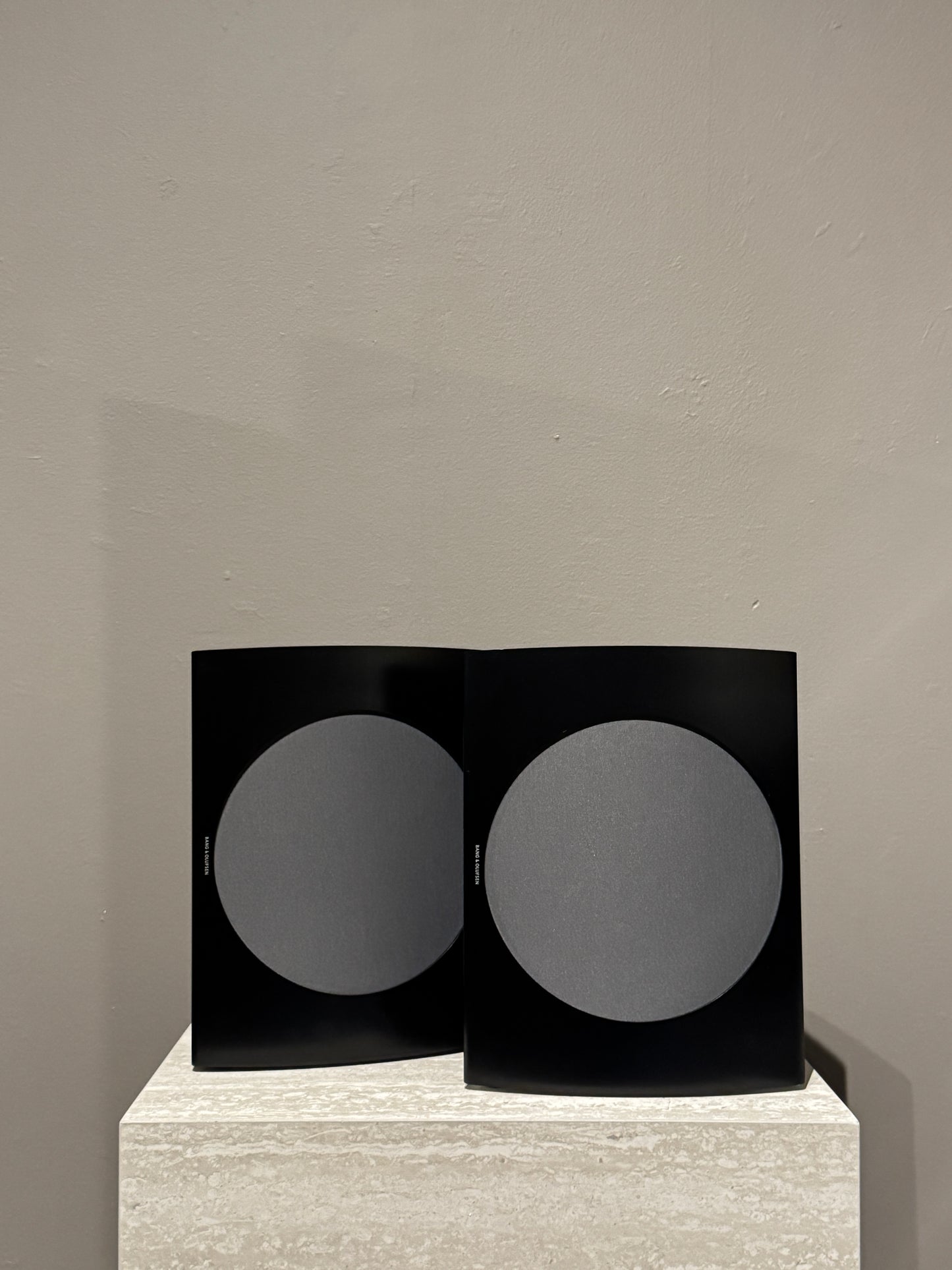 Beolab 17 - Black edition