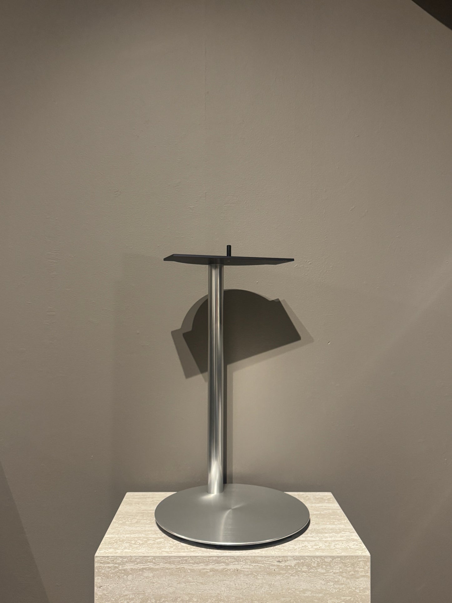 Golvstativ Beosound i aluminium